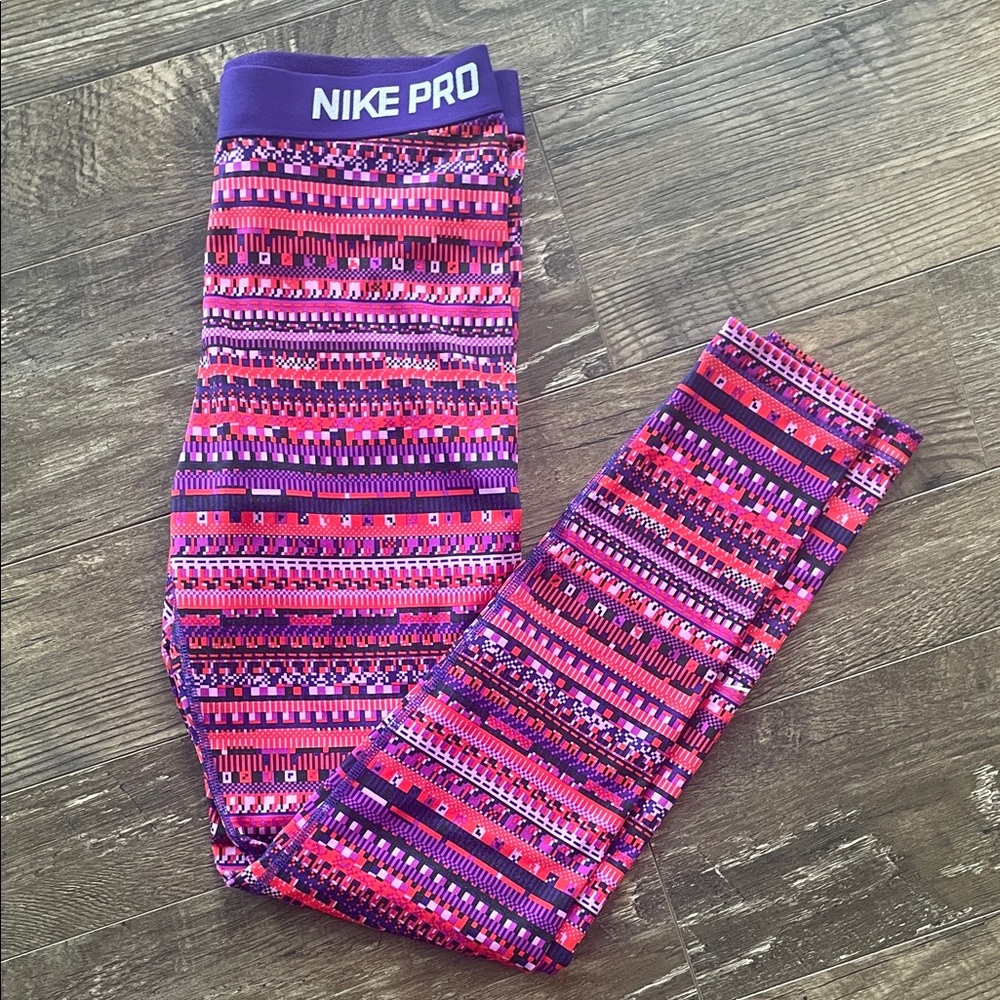Nike Pro Dri-fit Leggings in Pink and Purple geometric/fair isle pattern Size L